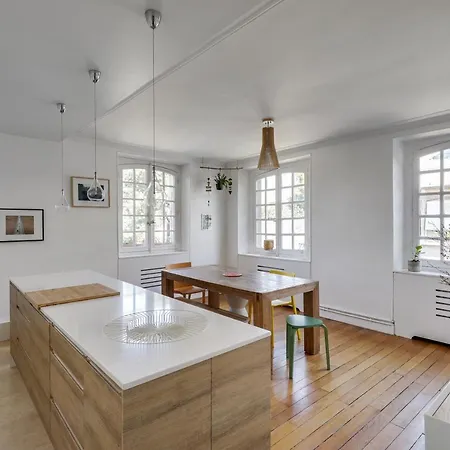 Le Noailles- *